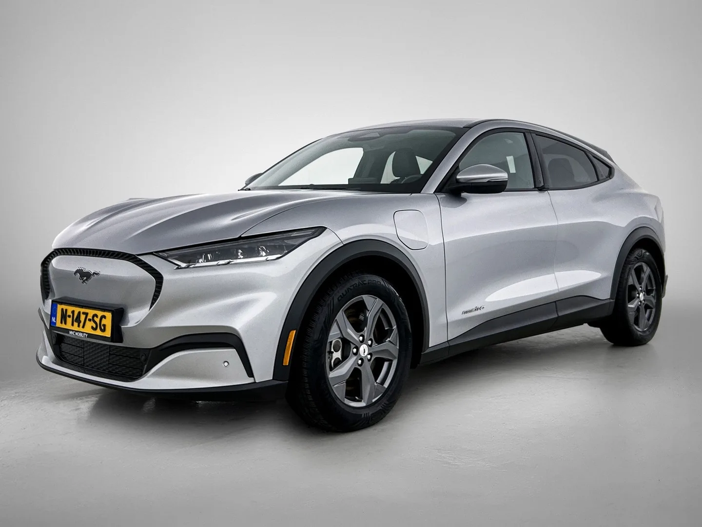 Ford Mustang Mach-E (2021) — foto 1