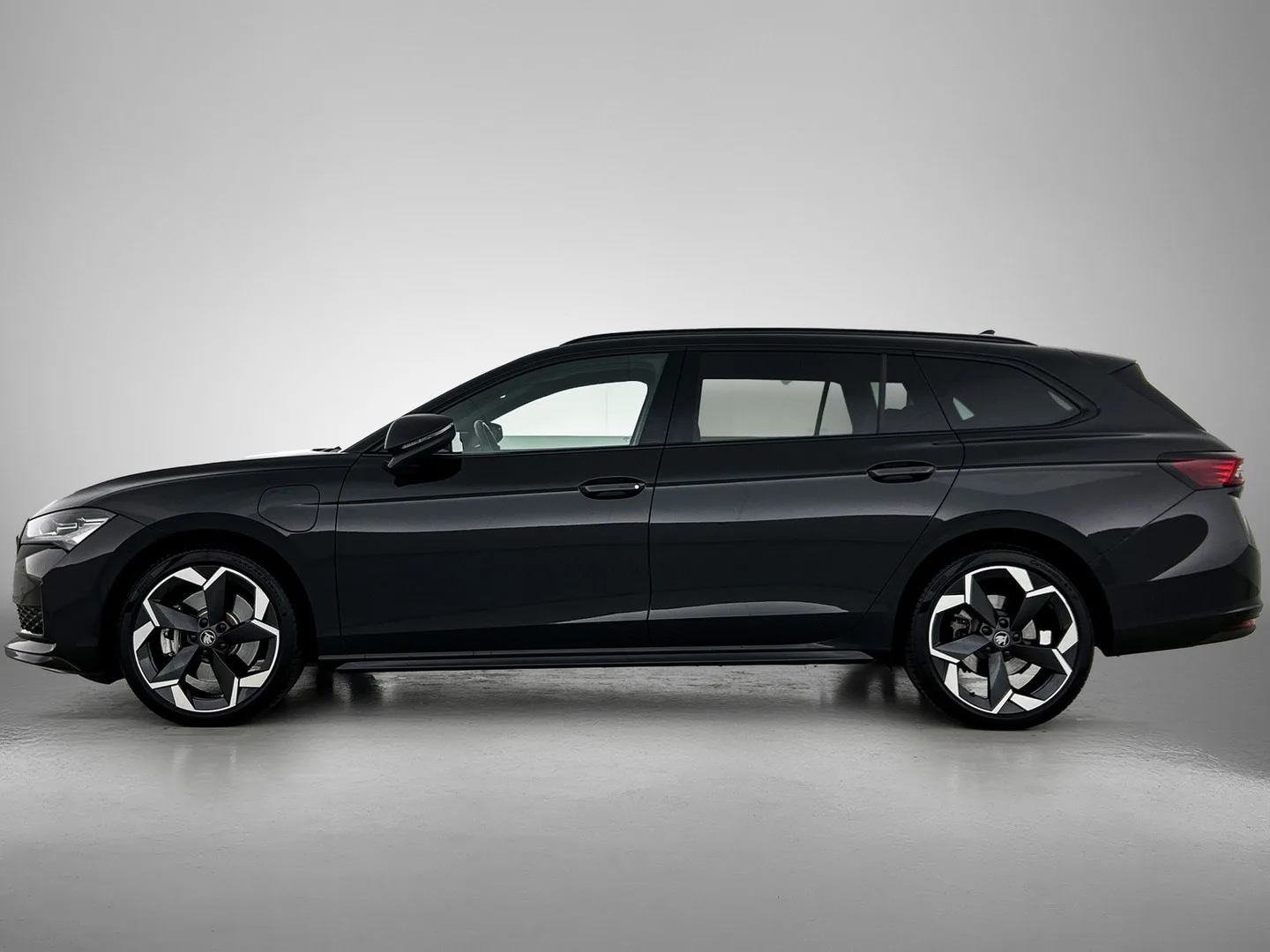 Škoda Superb (2025) — foto 1