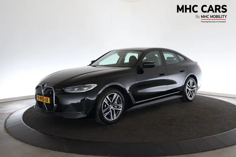 BMW i4 (2023)