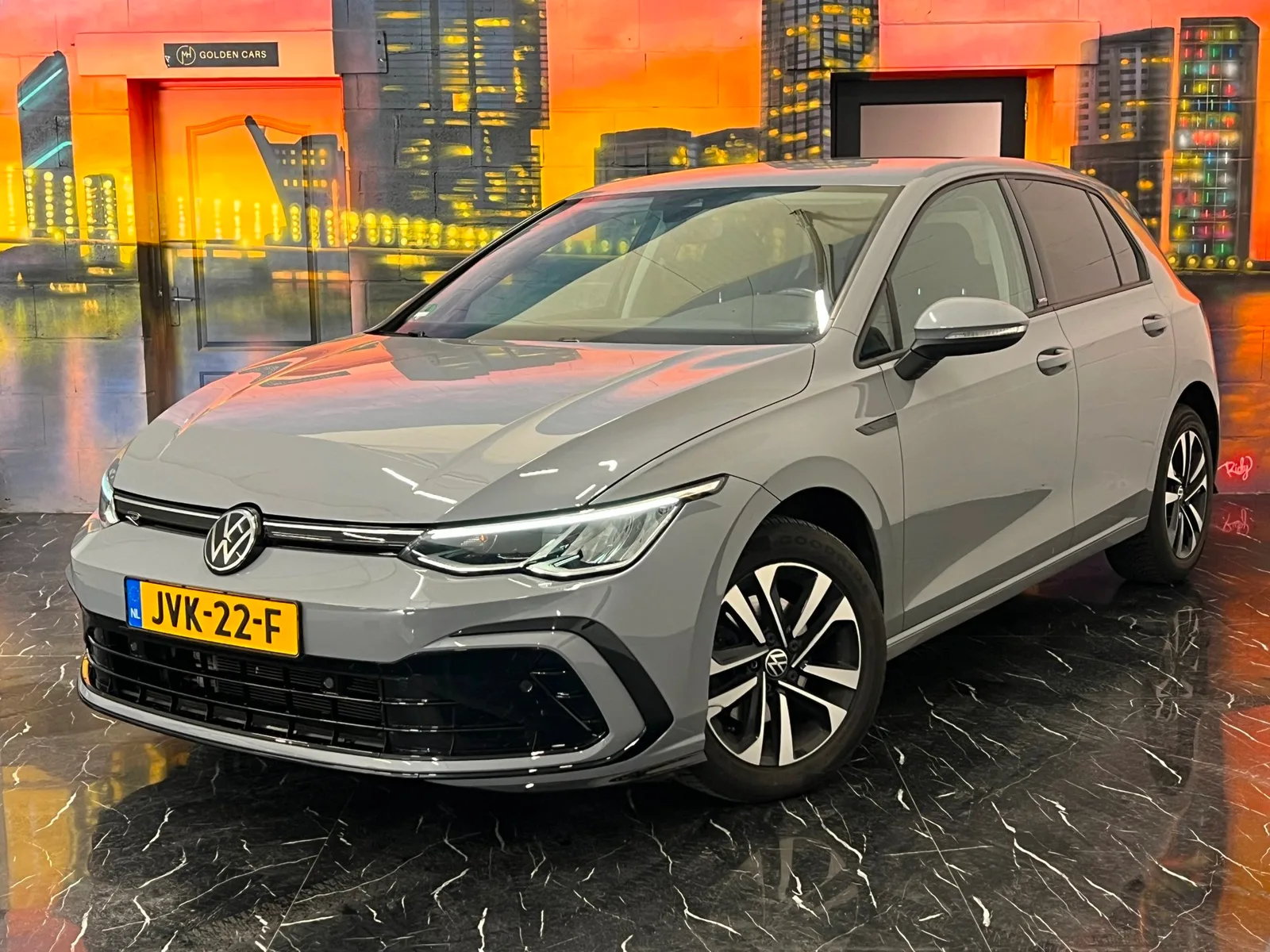 Volkswagen Golf (2020) — foto 1