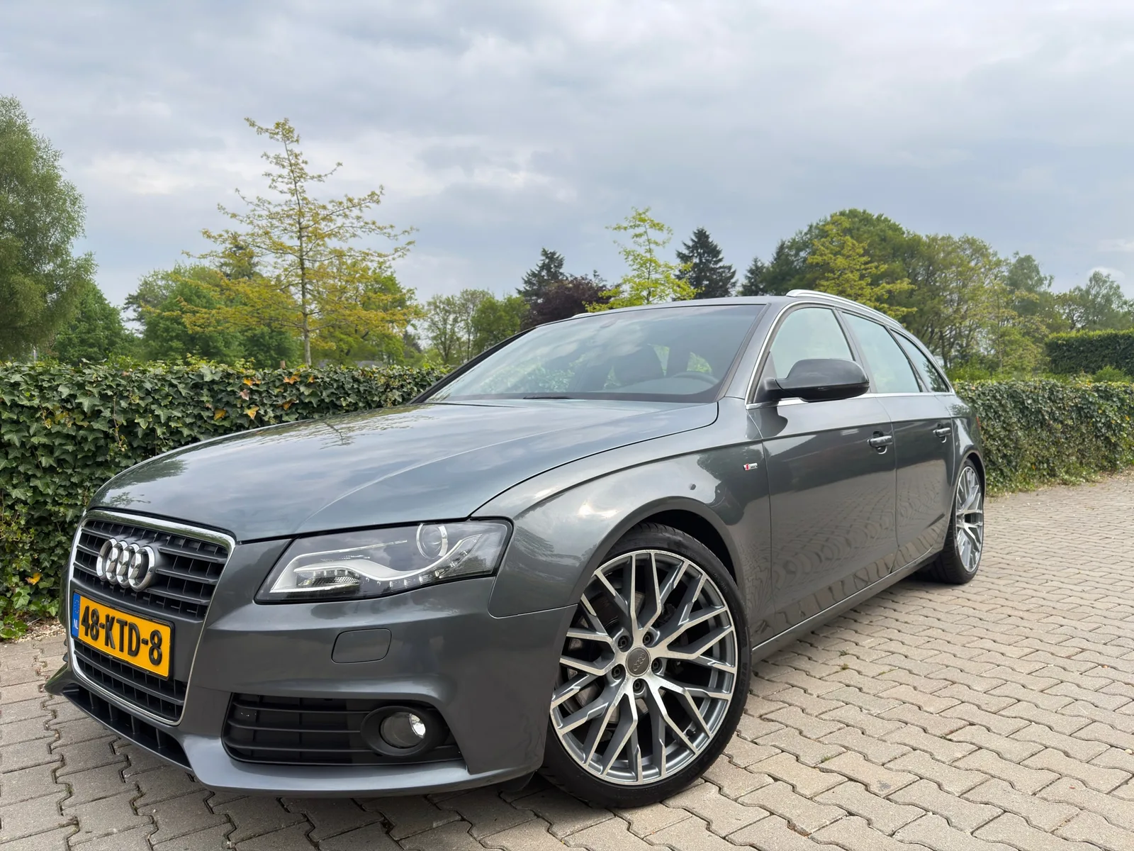 Audi A4 (2010) — foto 1