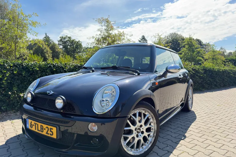 MINI Cooper (2006)