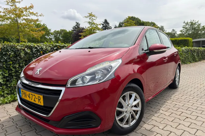Peugeot 208 (2017)