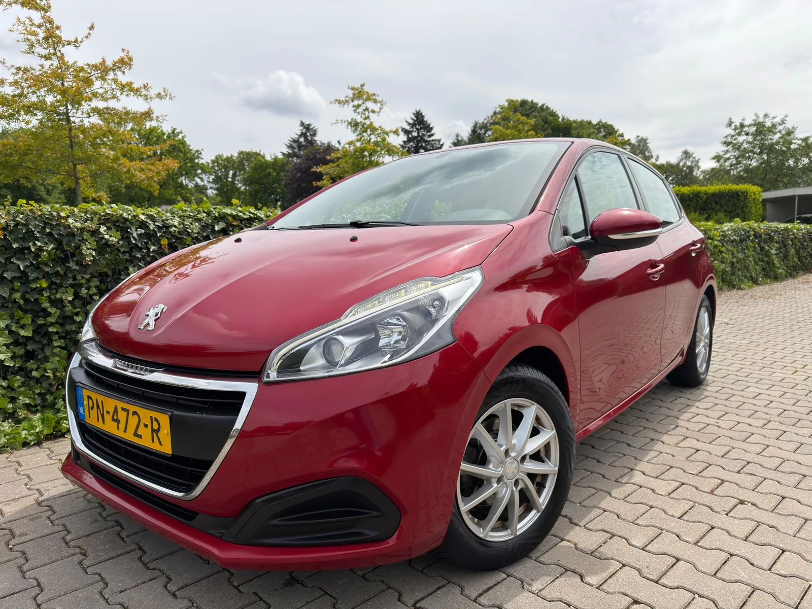 Peugeot 208 (2017) — foto 1