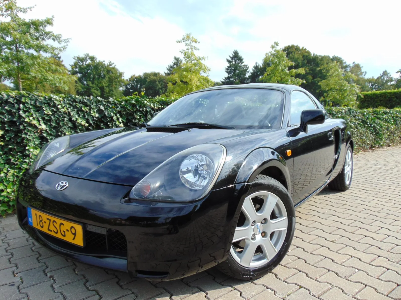 Toyota MR 2 (2001) — foto 1