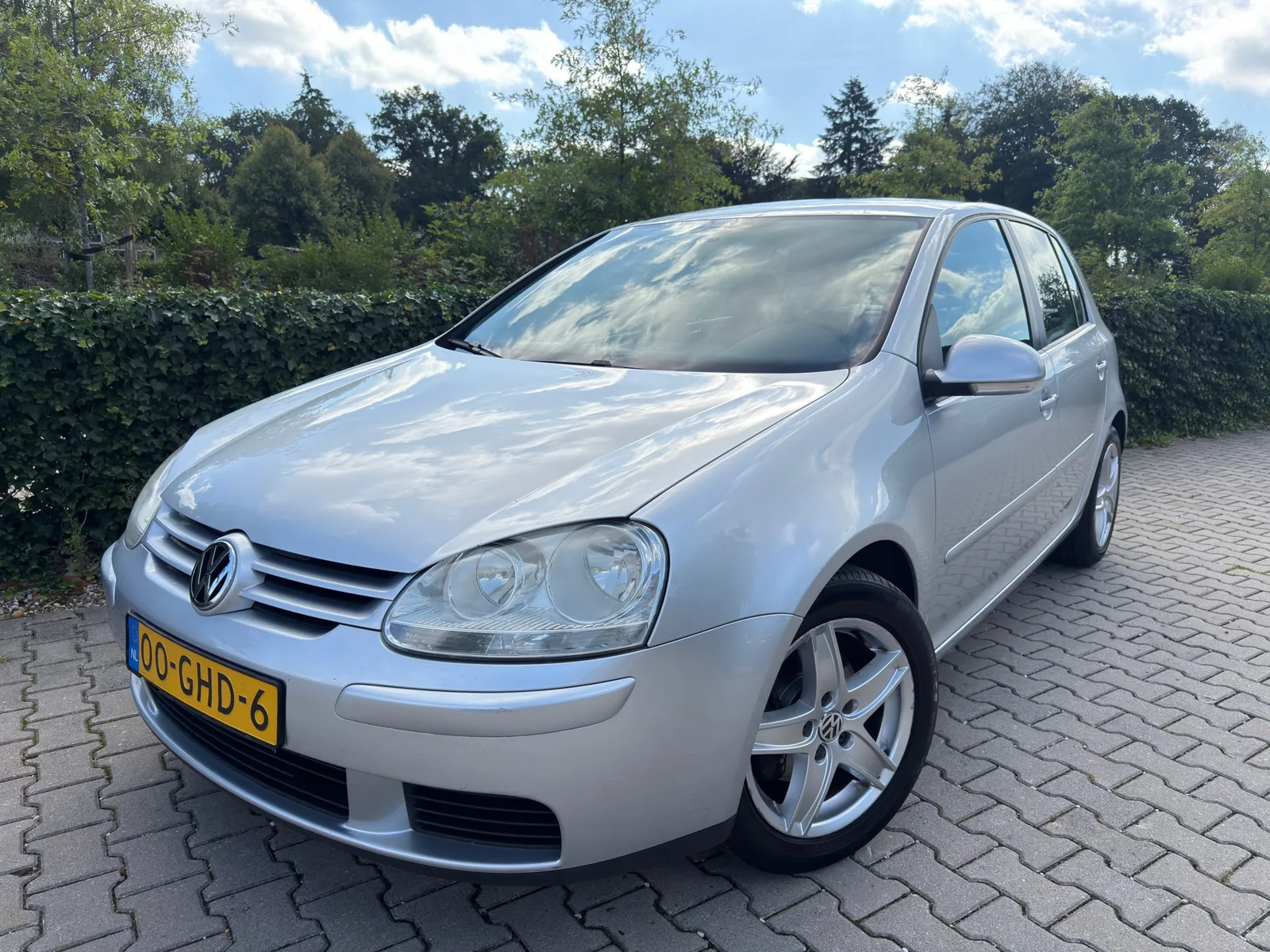 Volkswagen Golf (2008) — foto 1