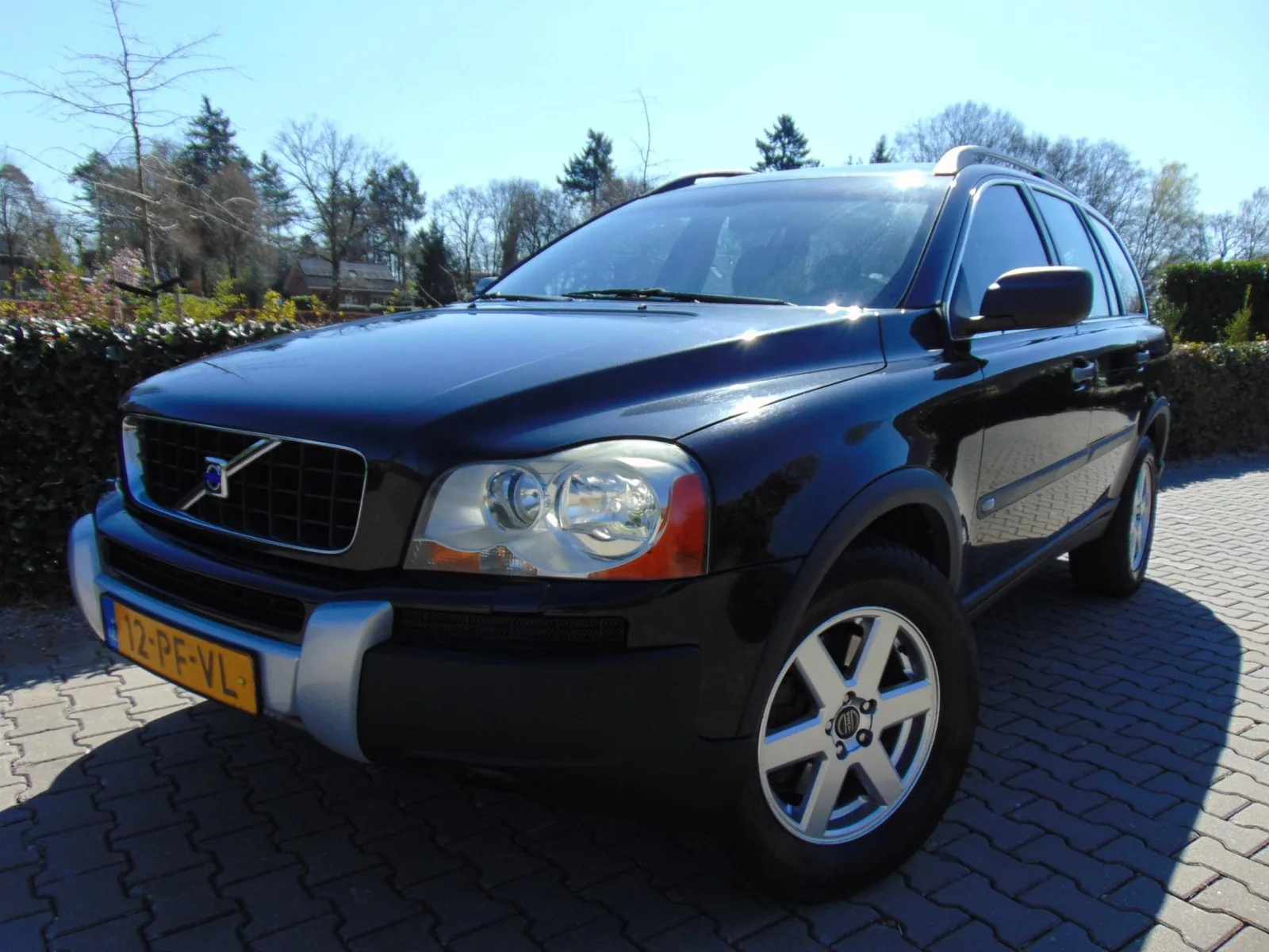 Volvo XC90 (2004) — foto 1