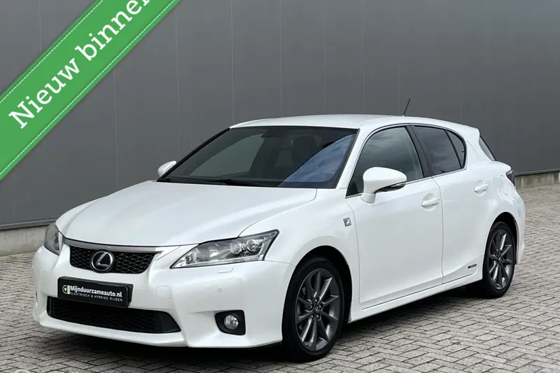 Lexus CT (2012)