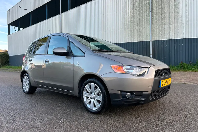 Mitsubishi Colt (2010)