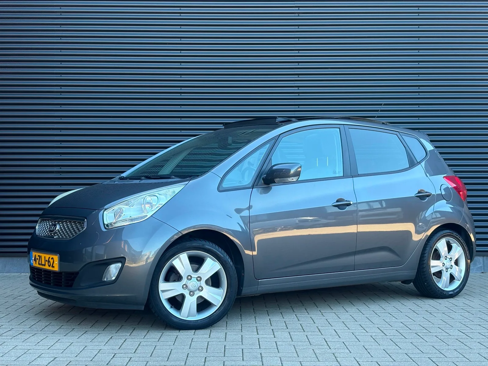 Kia Venga (2010) — foto 1