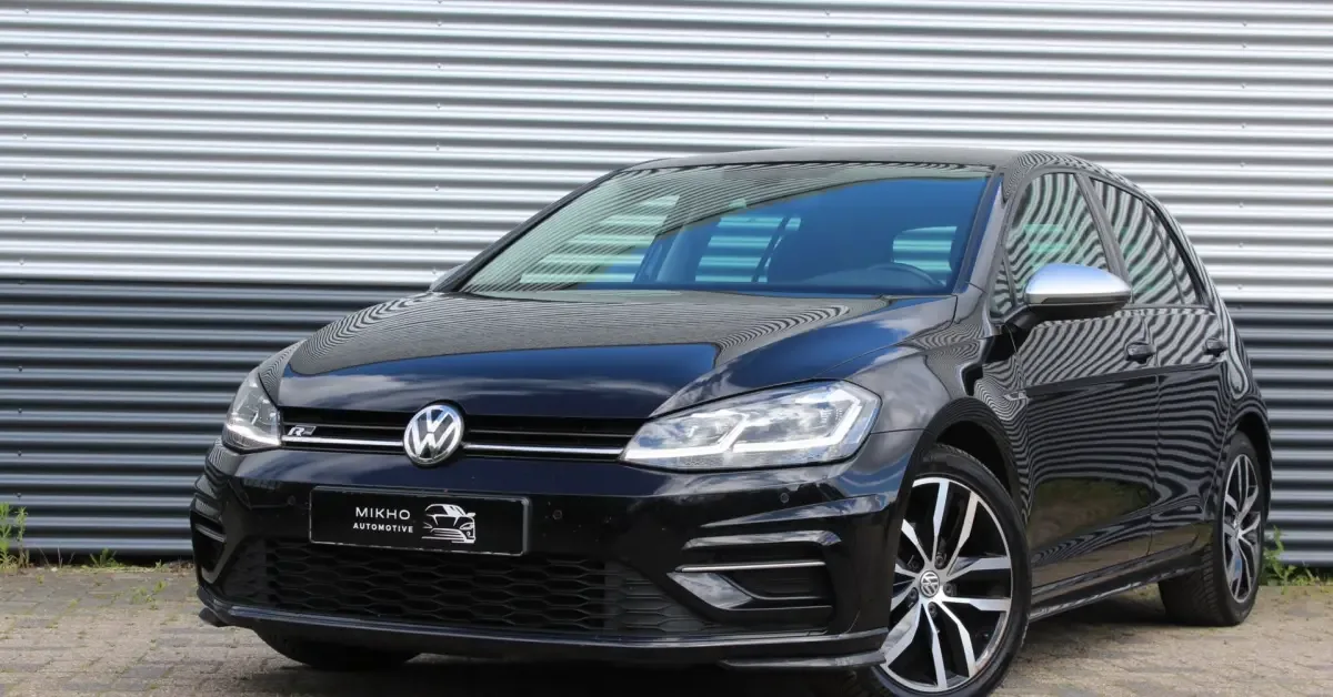 Volkswagen Golf (2018) — foto 1
