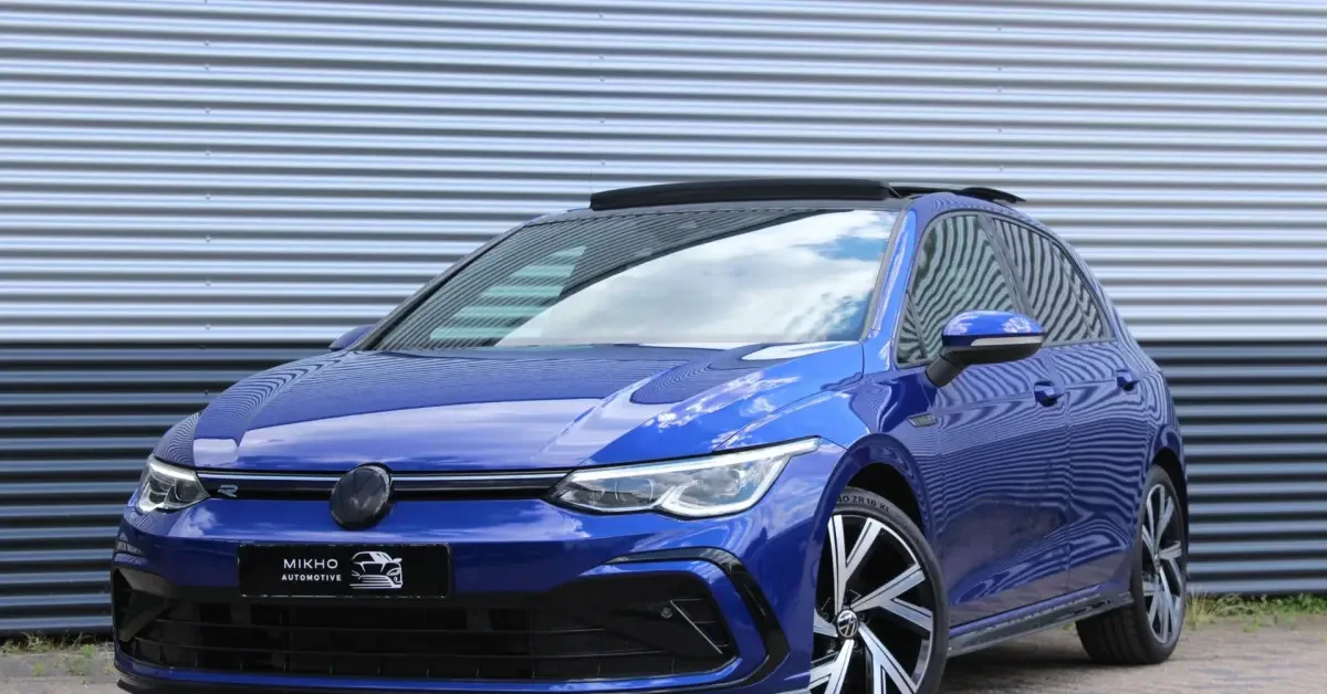 Volkswagen Golf (2021) — foto 1