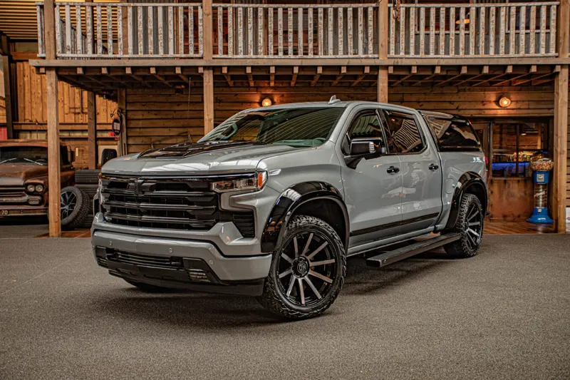 Chevrolet Silverado (2024)
