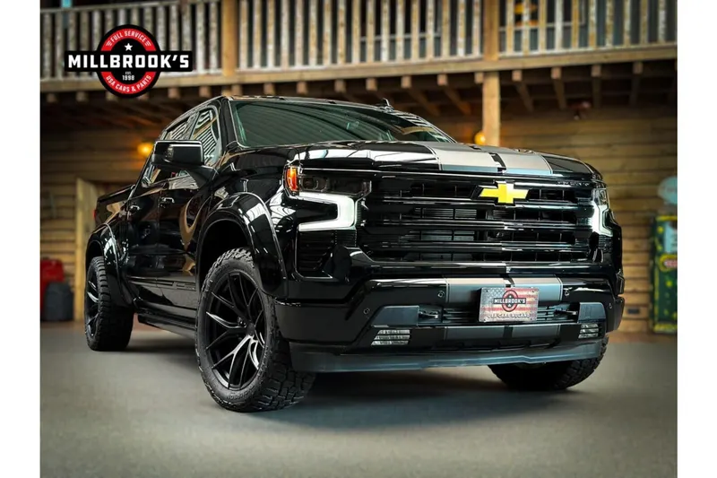 Chevrolet Silverado (2024)
