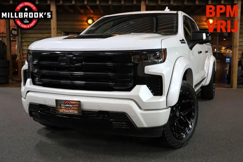 Chevrolet Silverado (2024)