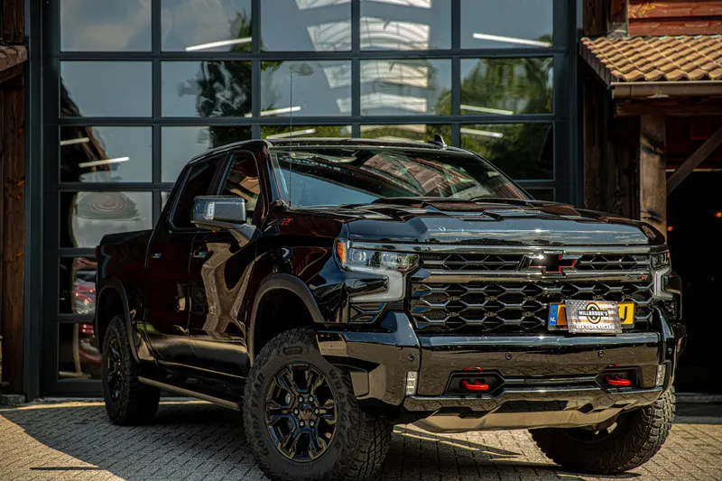 Chevrolet Silverado (2024)