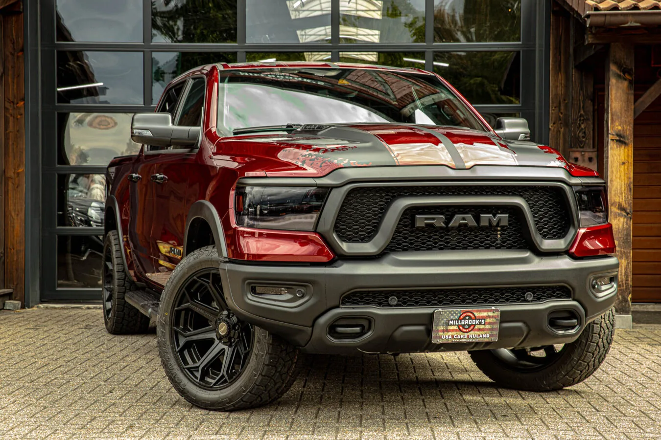 Dodge Ram (2024) — foto 1