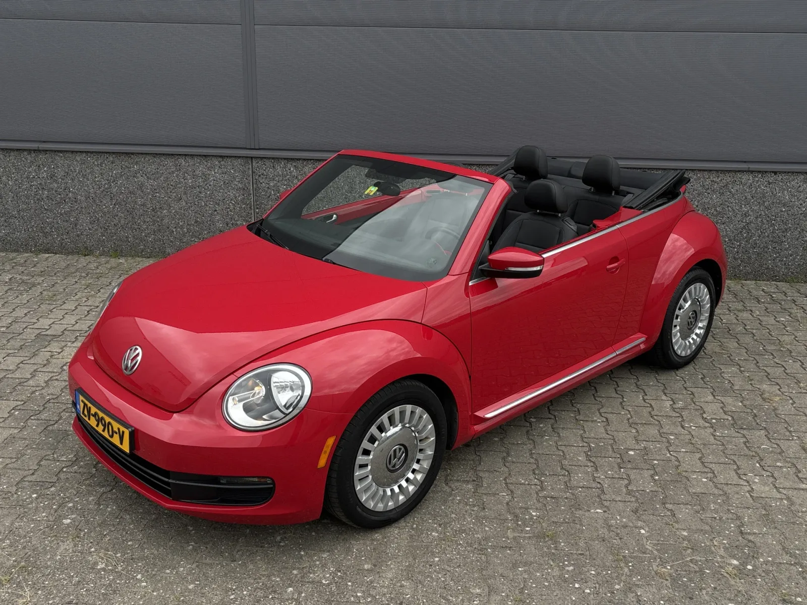 Volkswagen Beetle (2014) — foto 1
