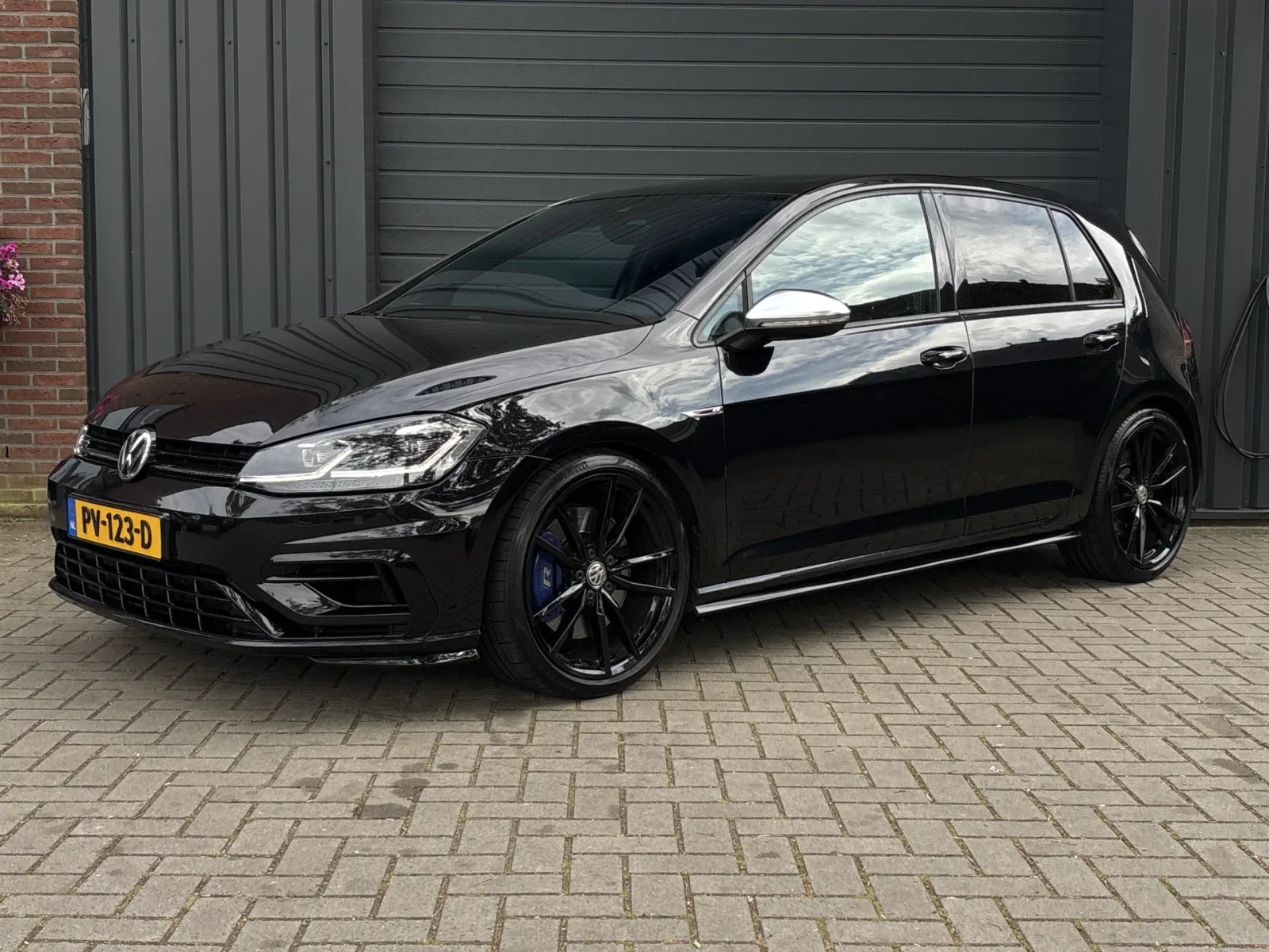 Volkswagen Golf (2017) — foto 1