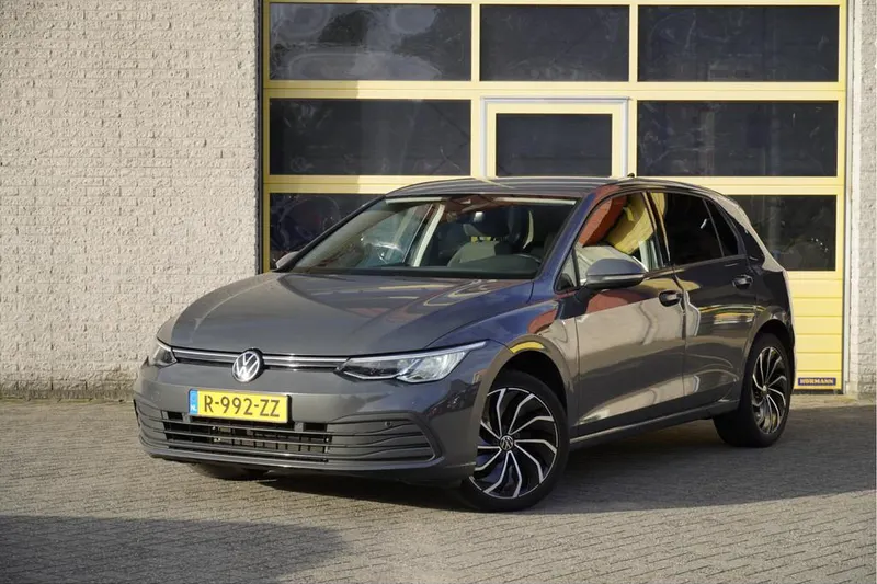 Volkswagen Golf (2022)