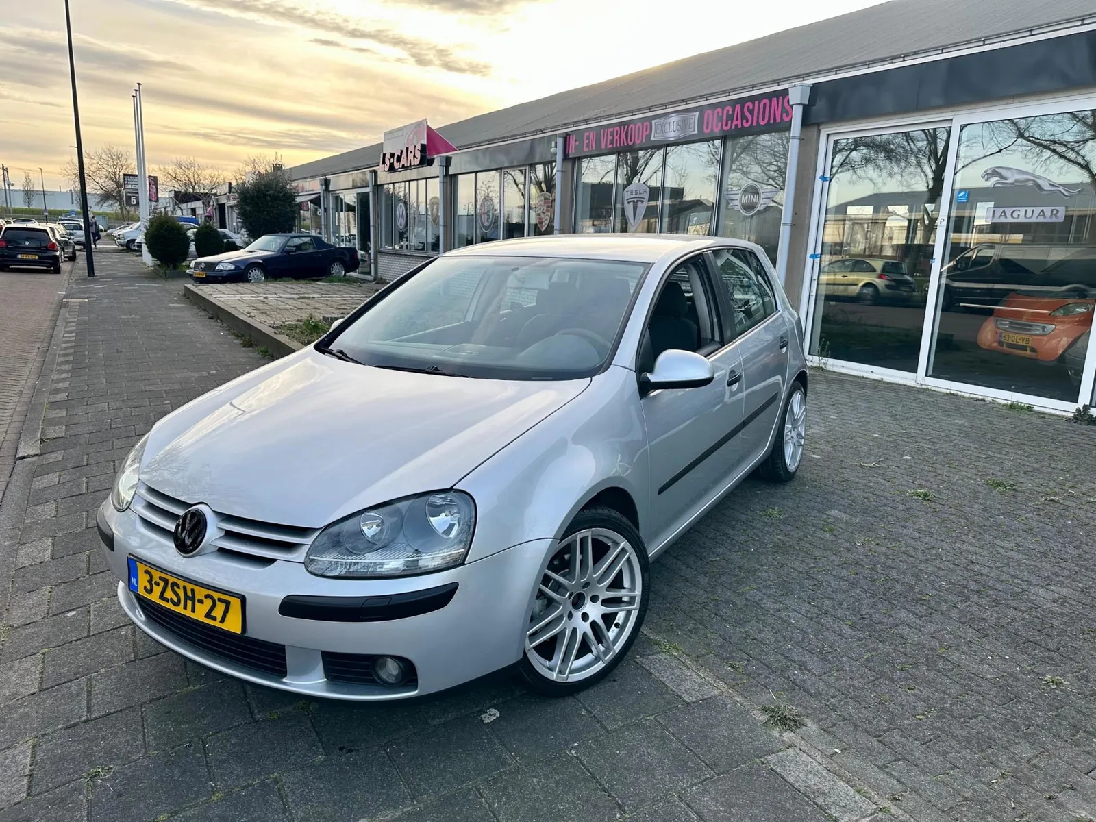 Volkswagen Golf (2004) — foto 1