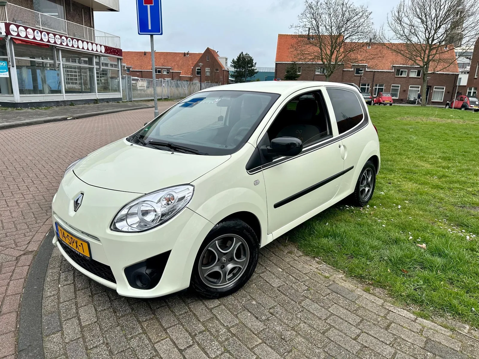 Renault Twingo (2011) — foto 1