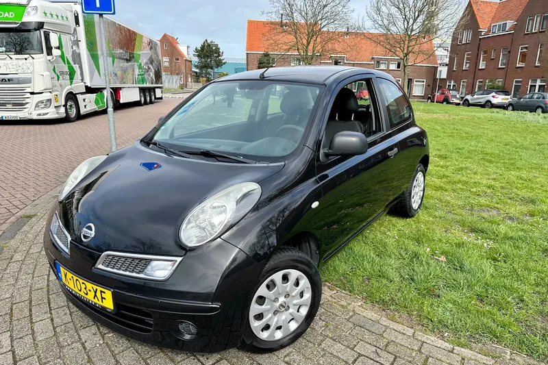 Nissan Micra (2010)