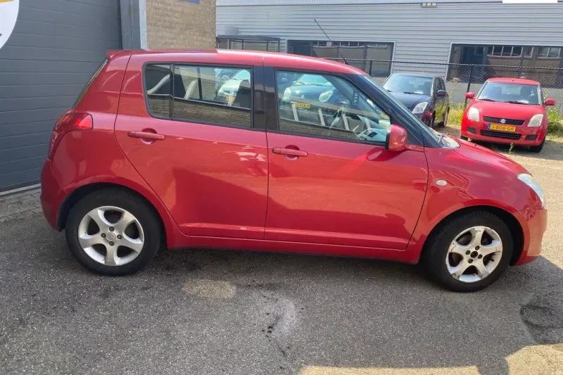 Suzuki Swift (2010)