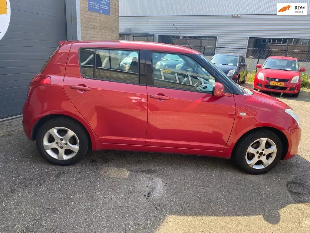 Suzuki Swift (2010) — foto 1