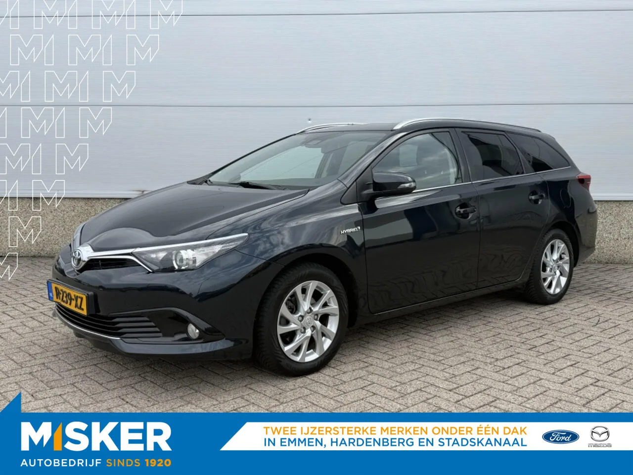 Toyota Auris (2017) — foto 1
