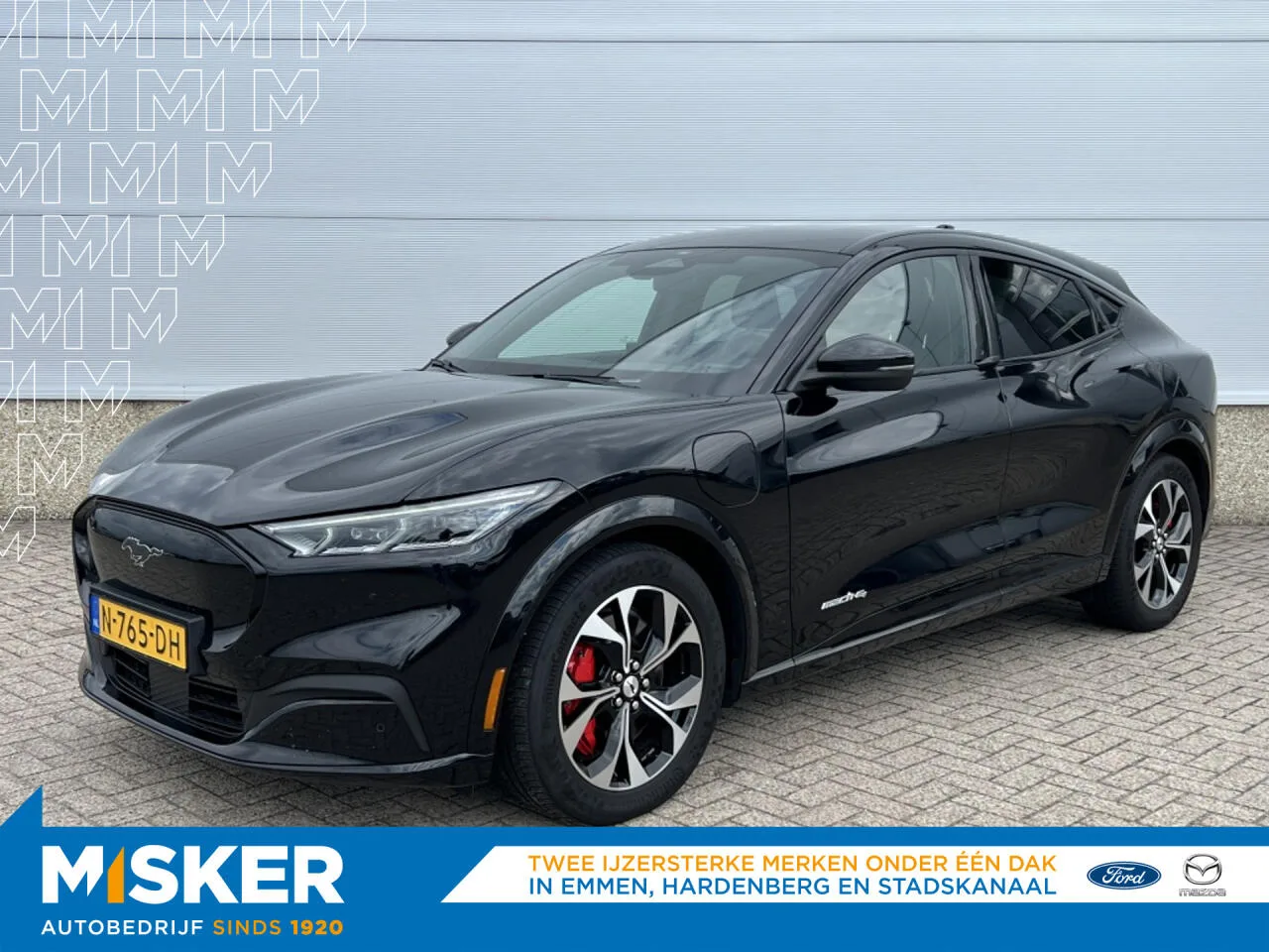Ford Mustang Mach-E (2021) — foto 1