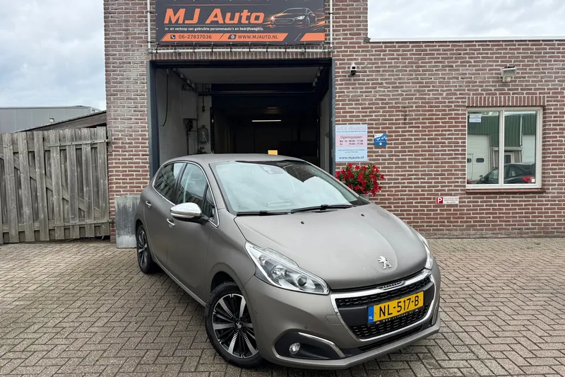 Peugeot 208 (2017)