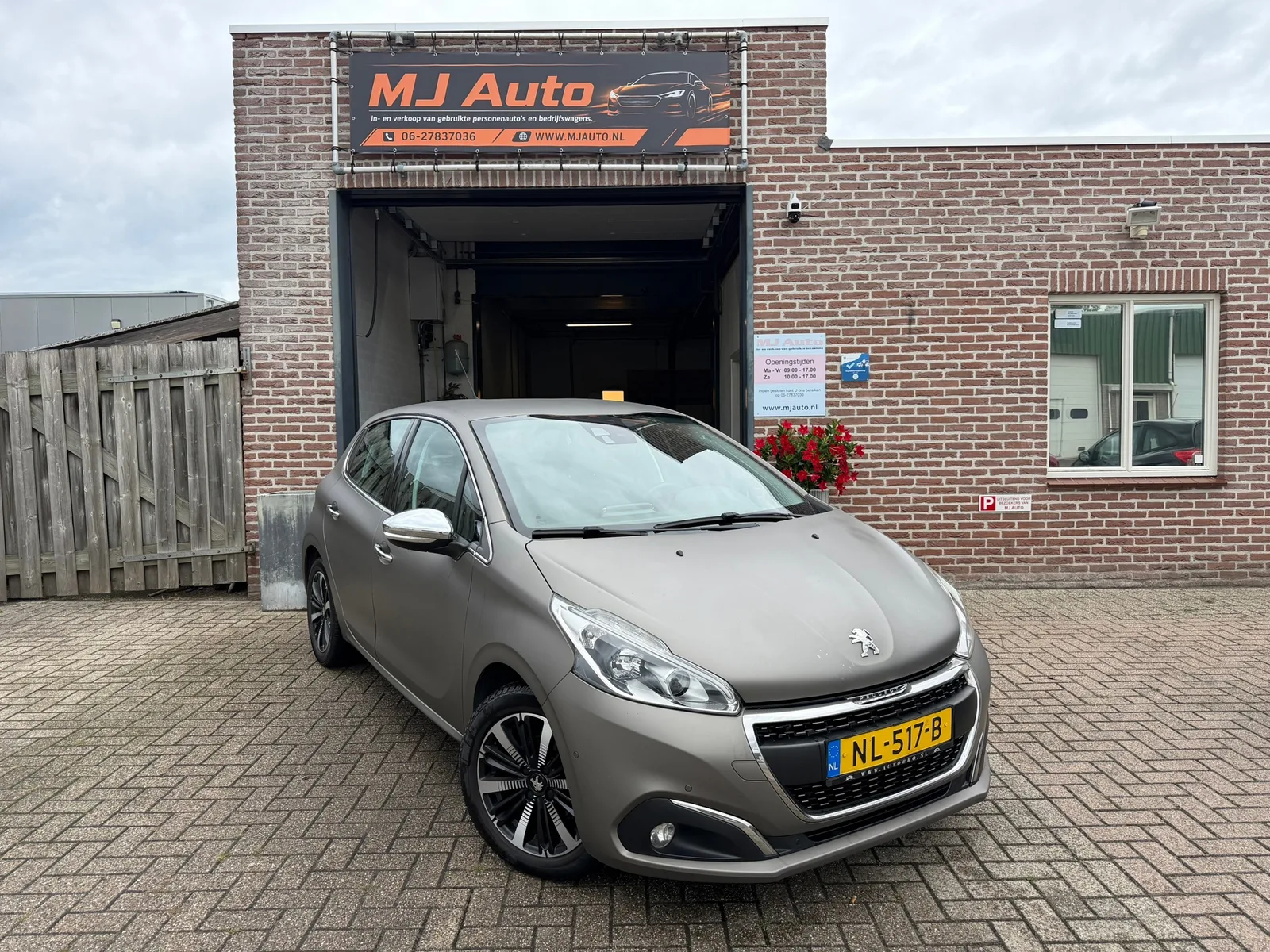 Peugeot 208 (2017) — foto 1