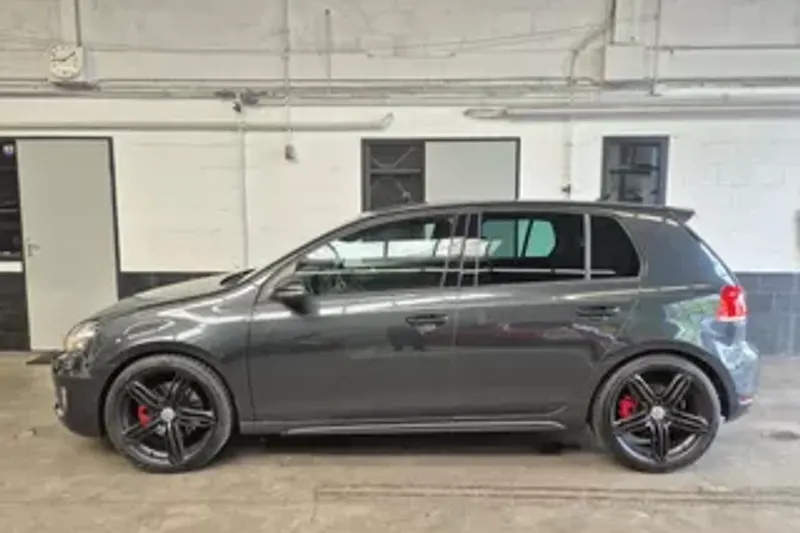Volkswagen Golf (2010)