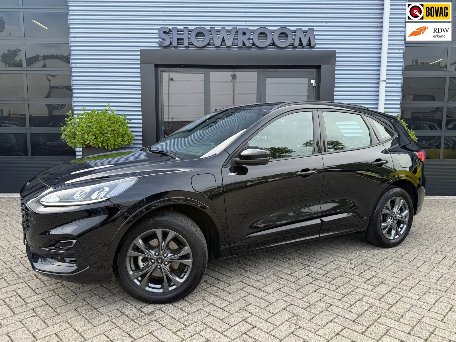 Ford Kuga (2023) — foto 1