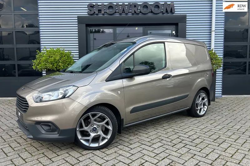 Ford Transit Courier (2019)