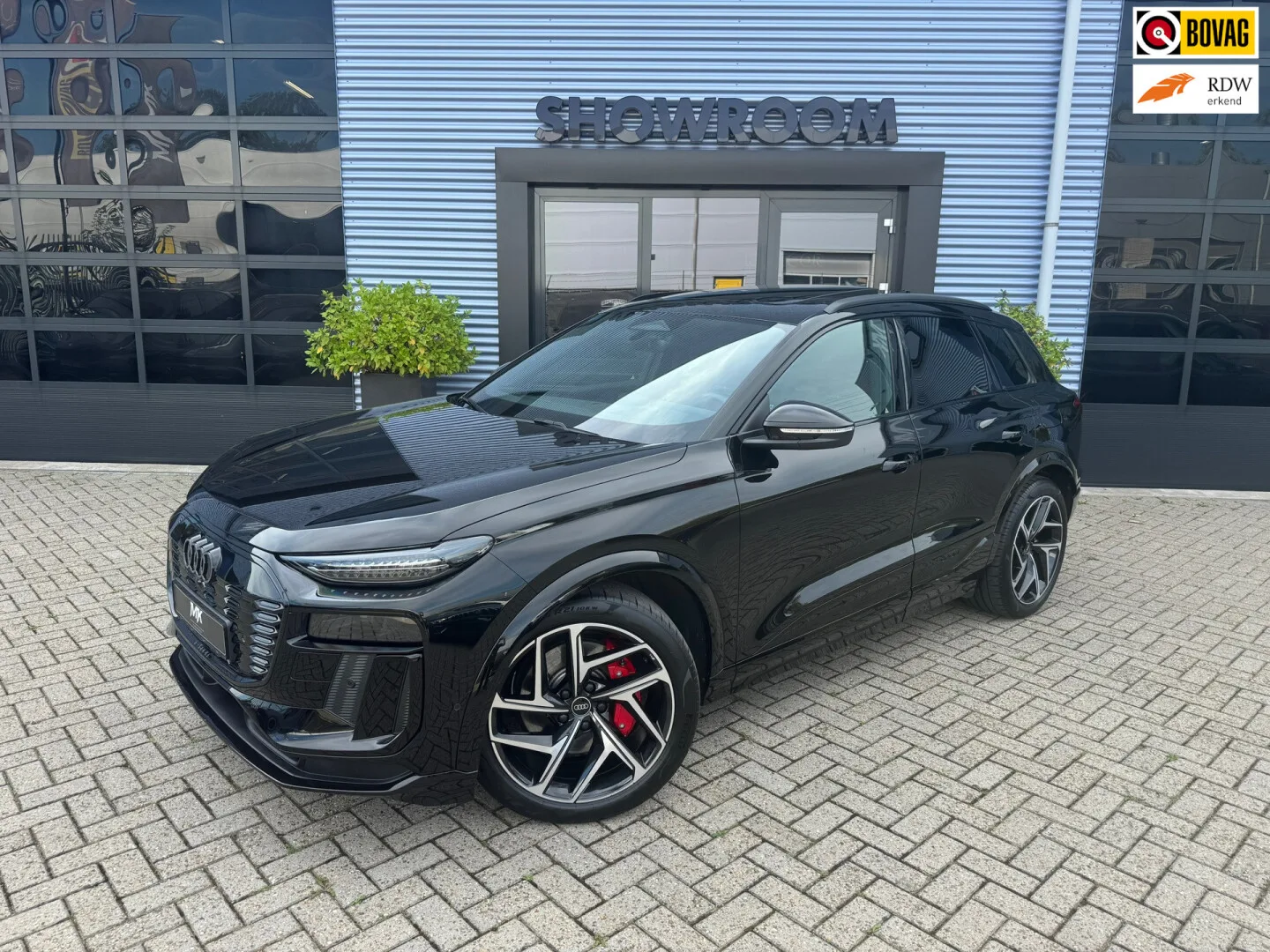 Audi Q6 e-tron (2024) — foto 1