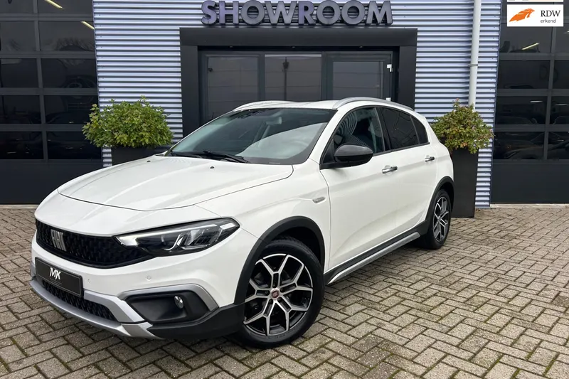 Fiat Tipo Cross (2021)