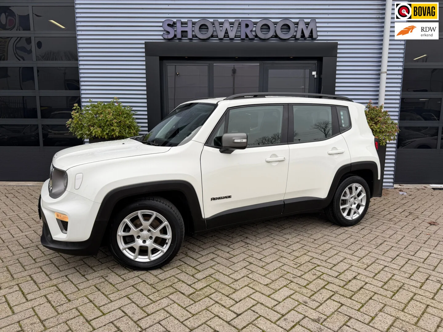 Jeep Renegade (2021) — foto 1