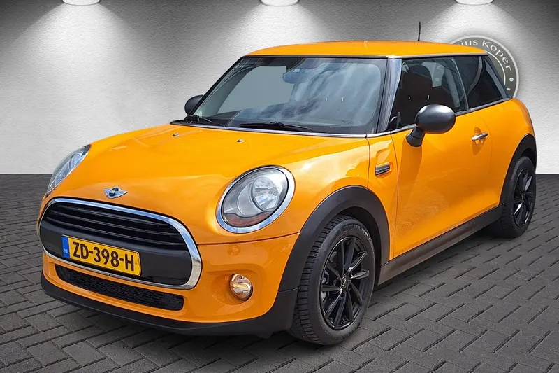 MINI One (2015)