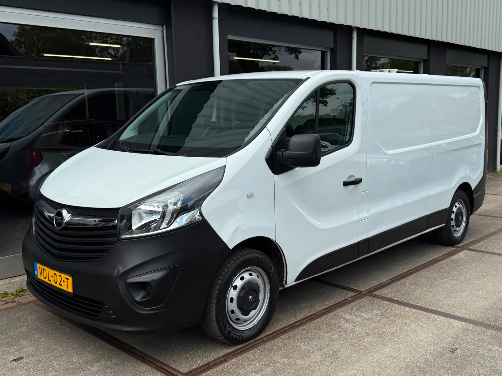 Opel Vivaro (2019) — foto 1