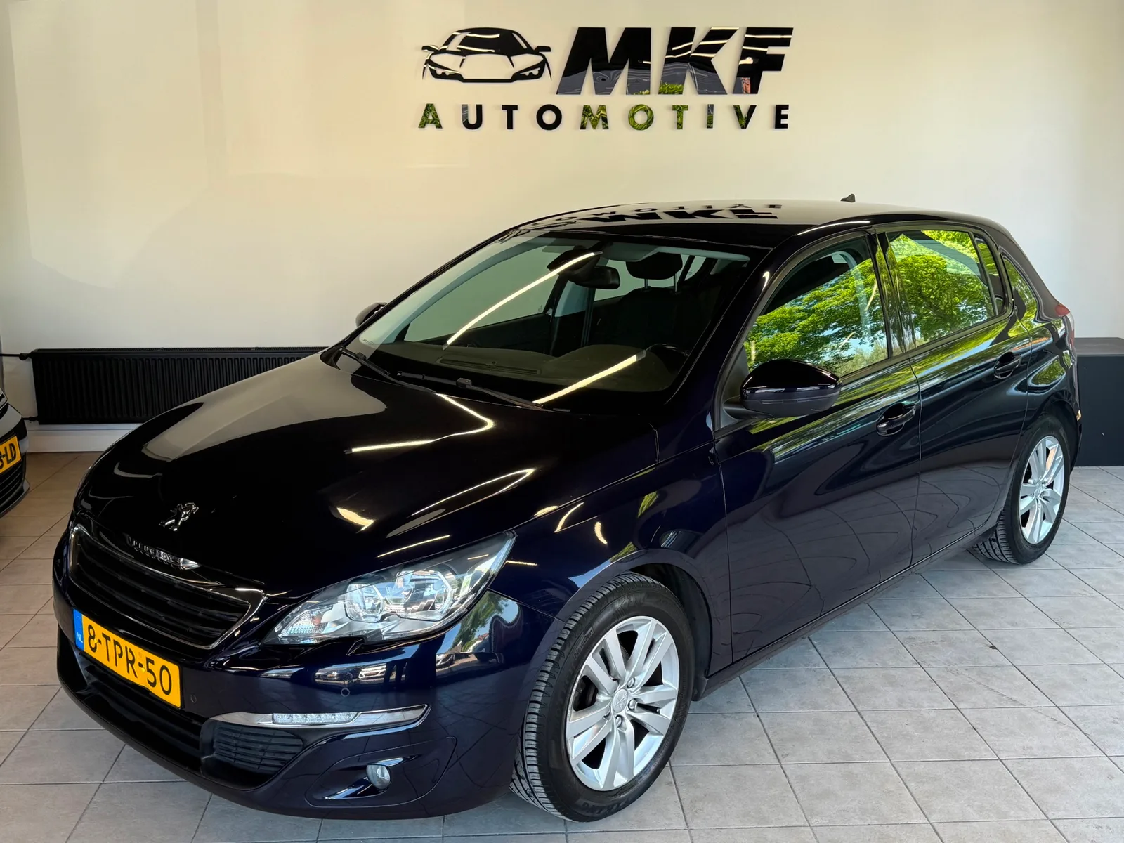 Peugeot 308 (2014) — foto 1
