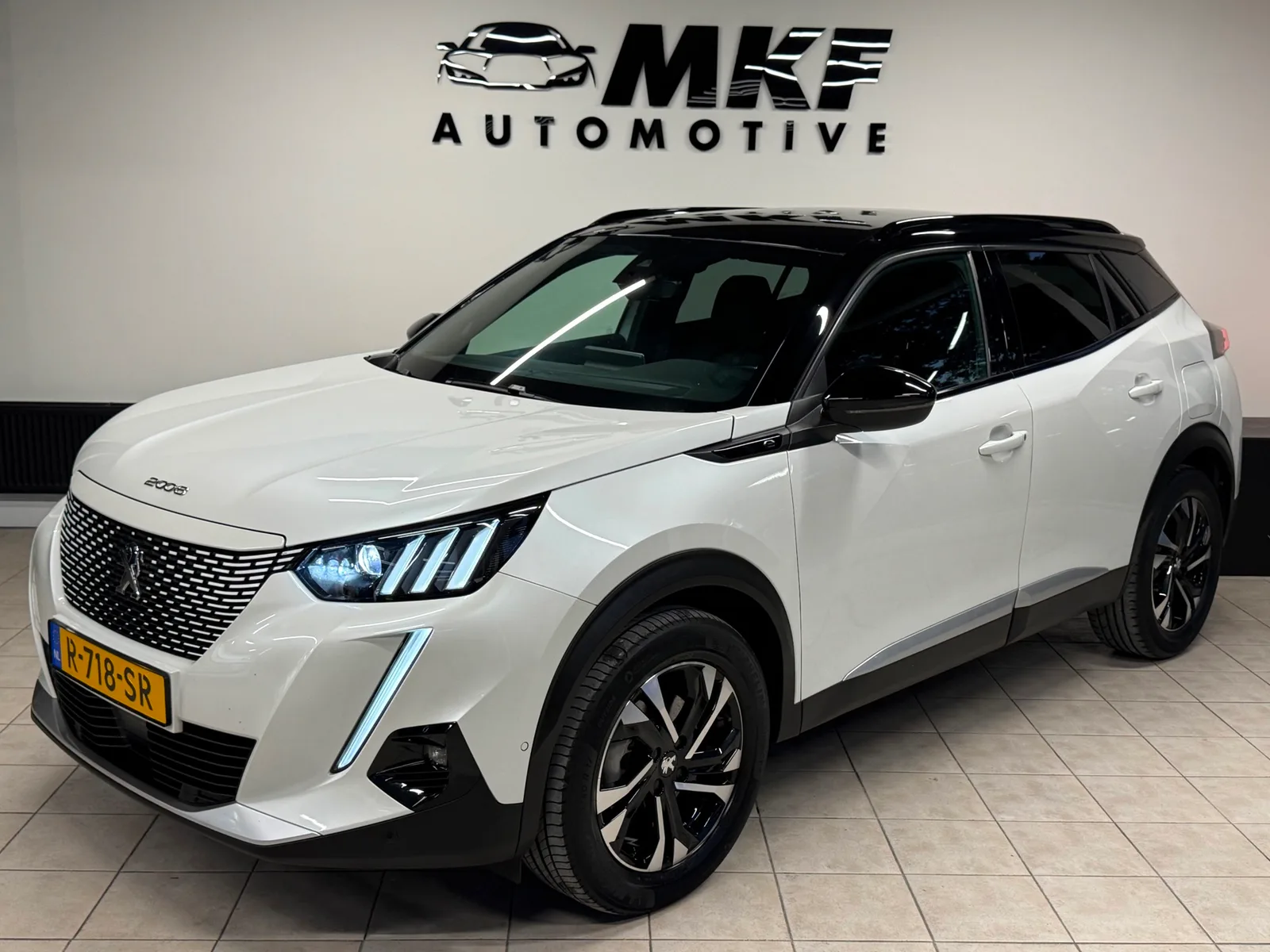 Peugeot e-2008 (2021) — foto 1