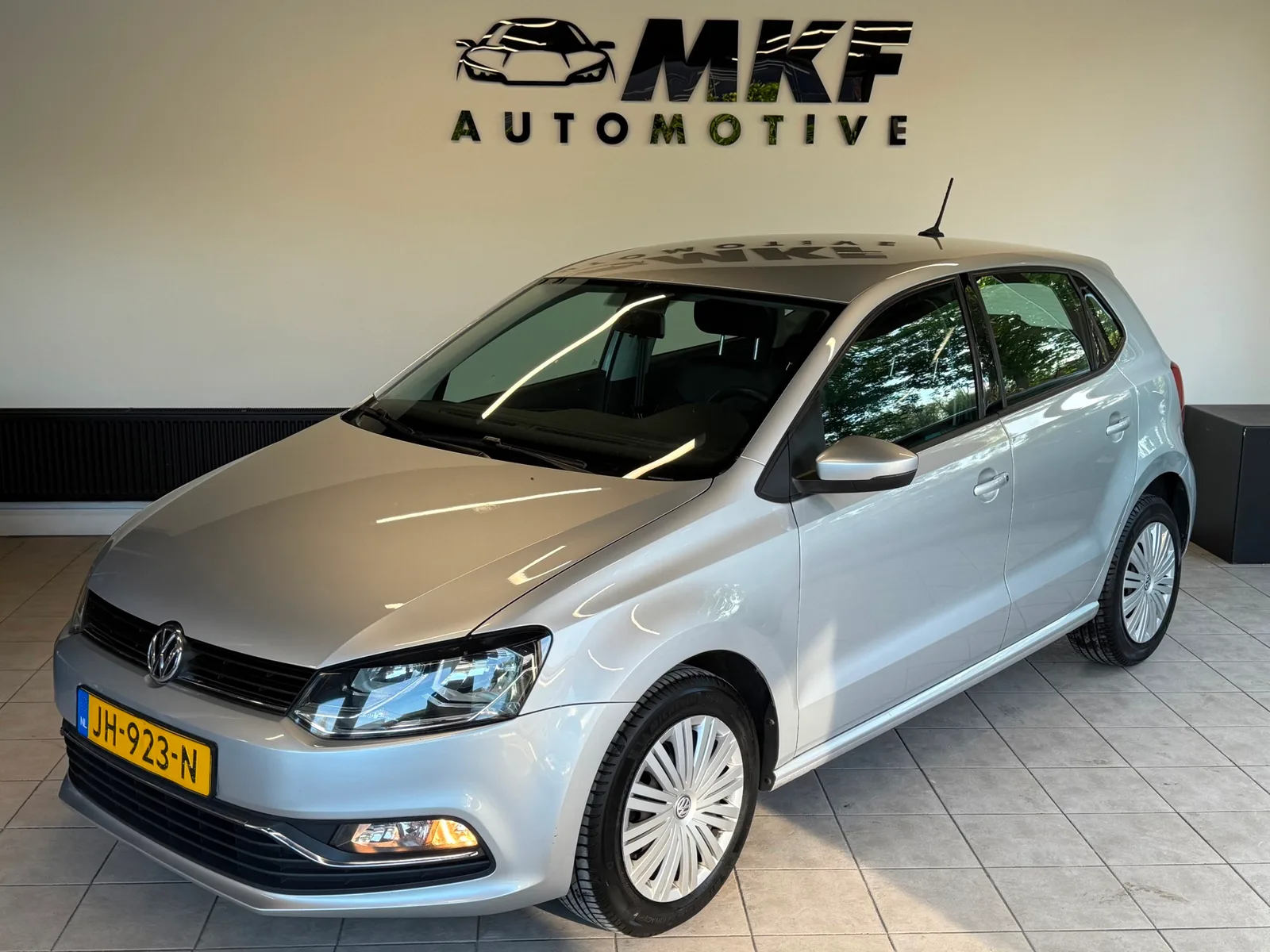 Volkswagen Polo (2016) — foto 1