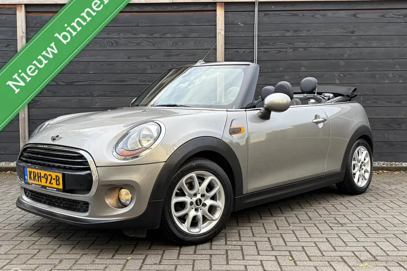 MINI Cabrio (2017)