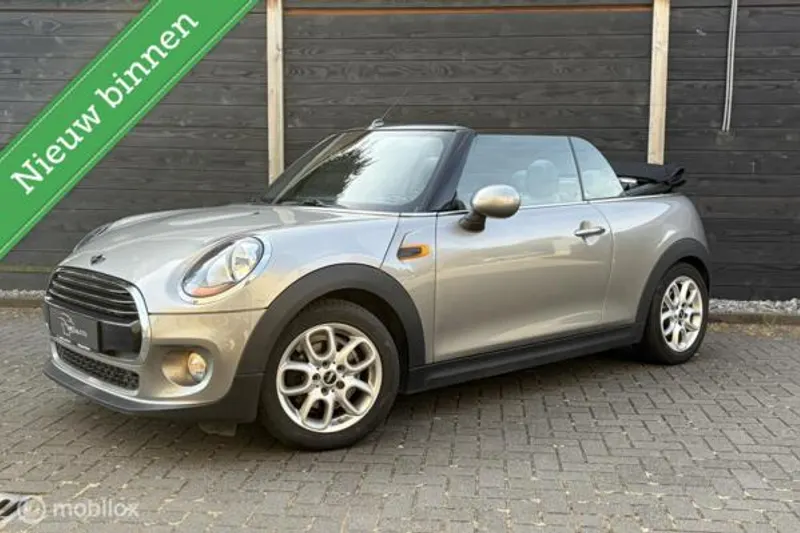 MINI Cabrio (2017)