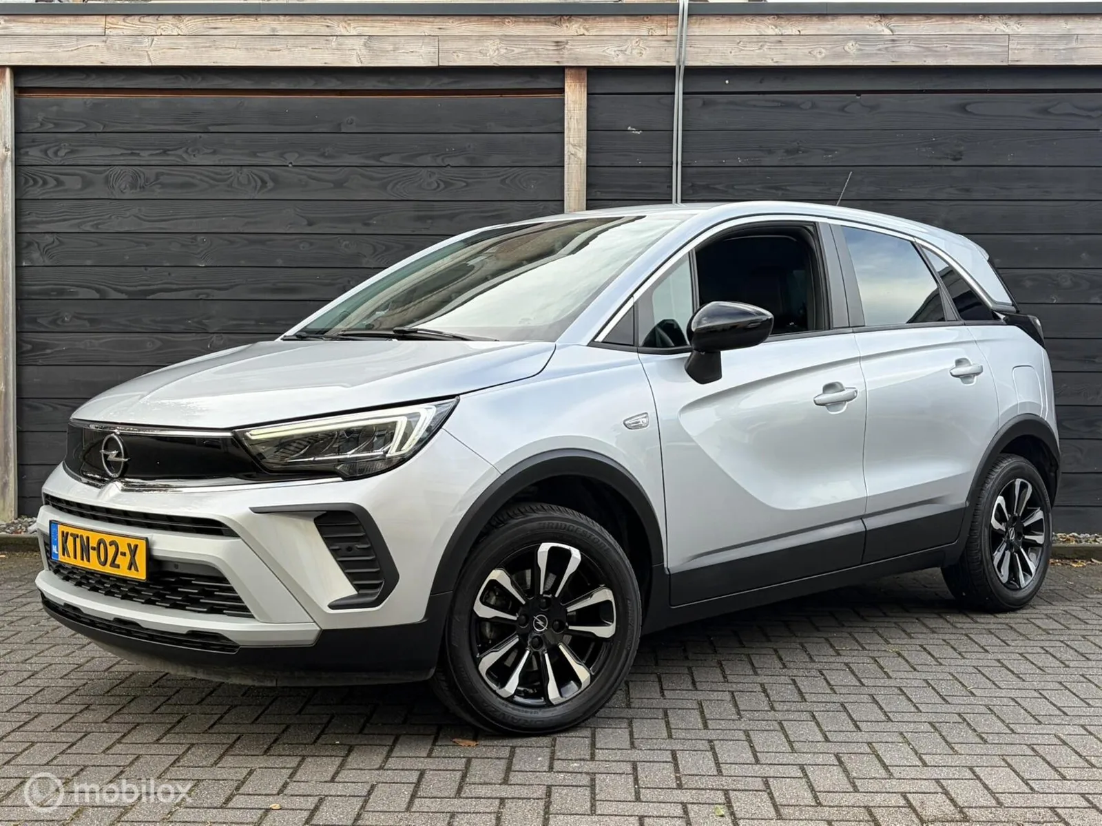 Opel Crossland (2023) — foto 1