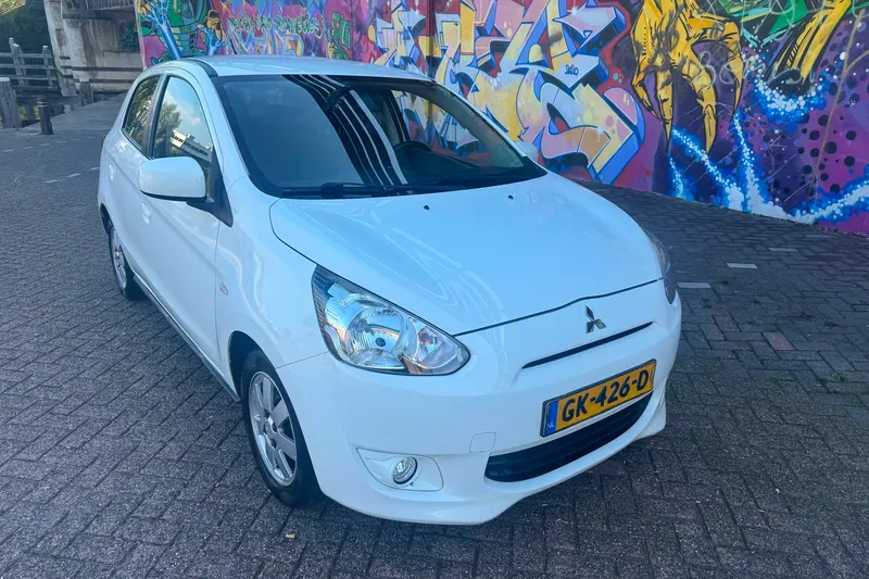 Mitsubishi Space Star (2015)