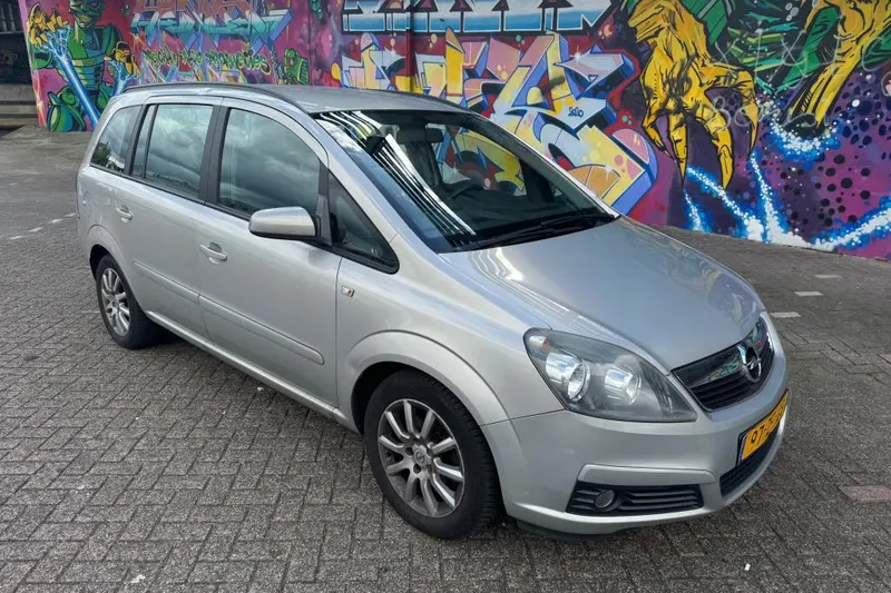 Opel Zafira (2008)