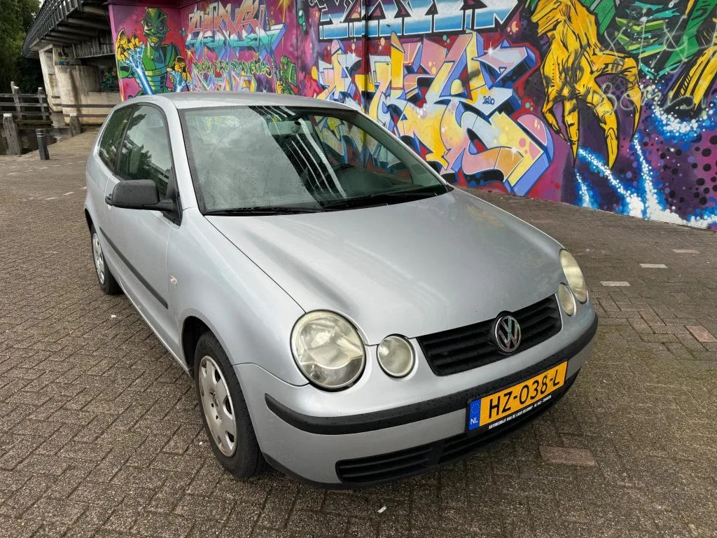 Volkswagen Polo (2002) — foto 1